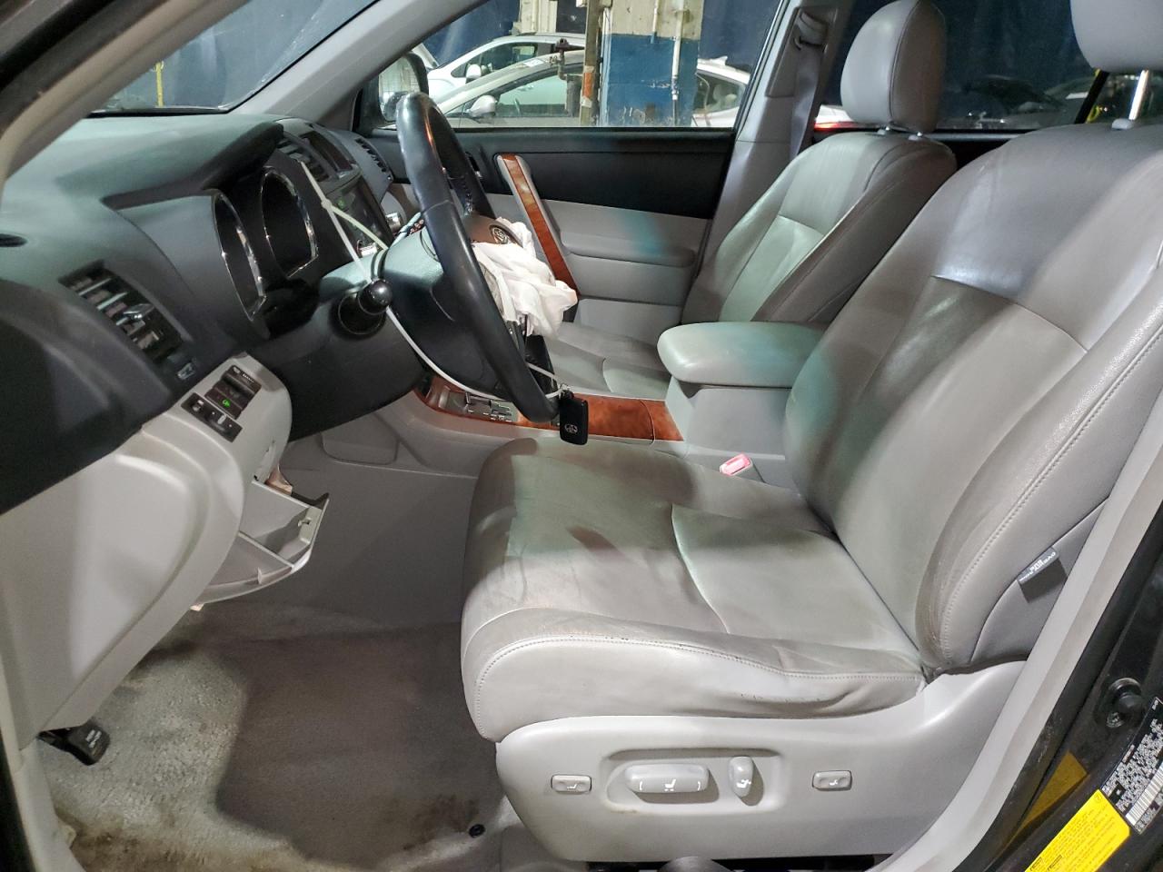2009 Toyota Highlander - Image 7