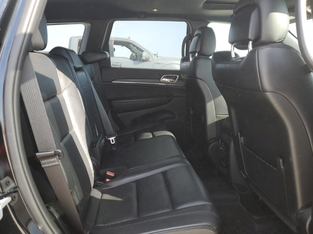 2019 Jeep Grand Cherokee - Image 11