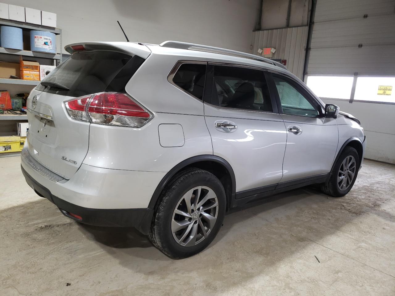 2015 Nissan Rogue - Image 3