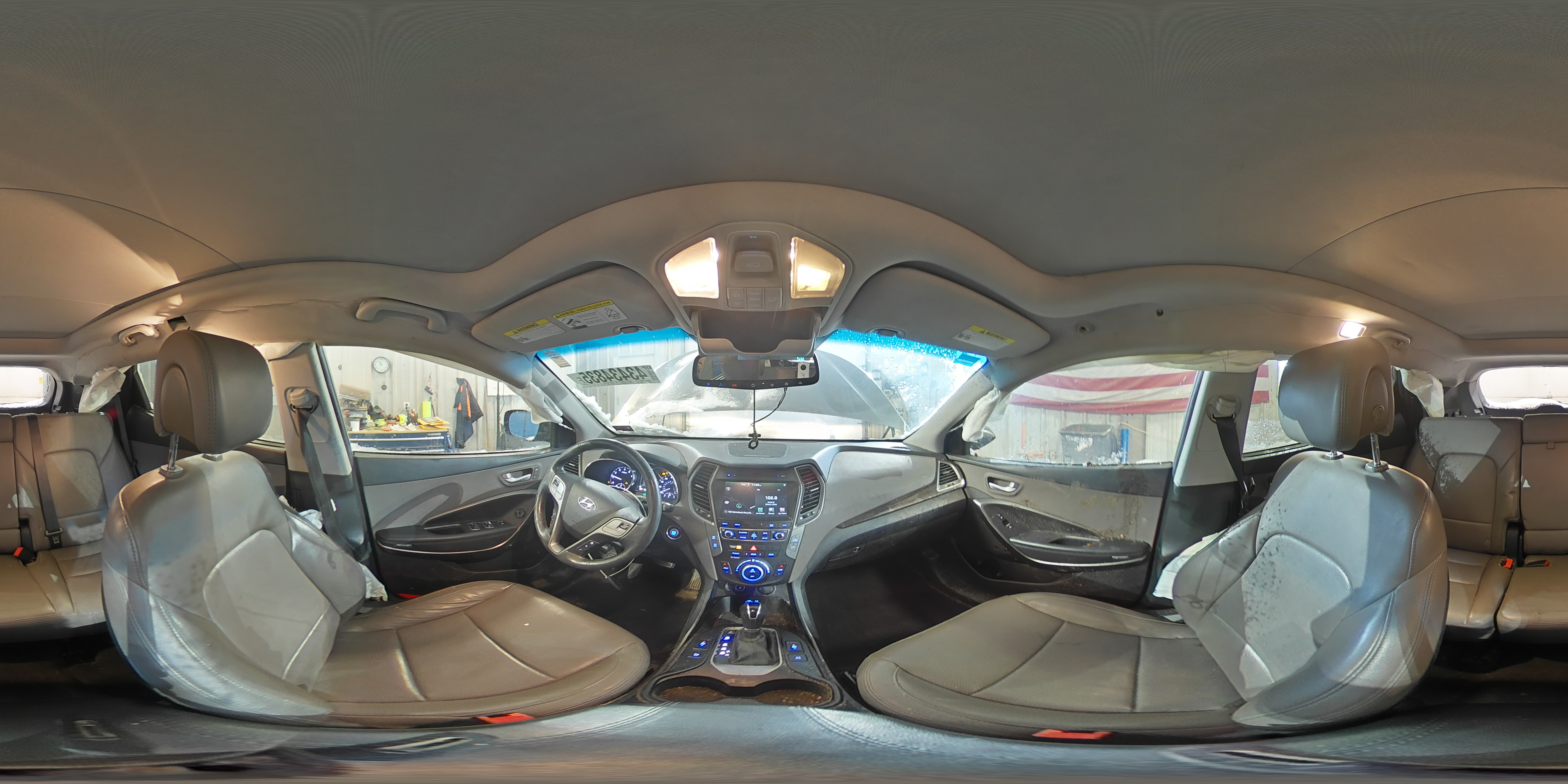 2017 Hyundai Santa Fe - Image 13