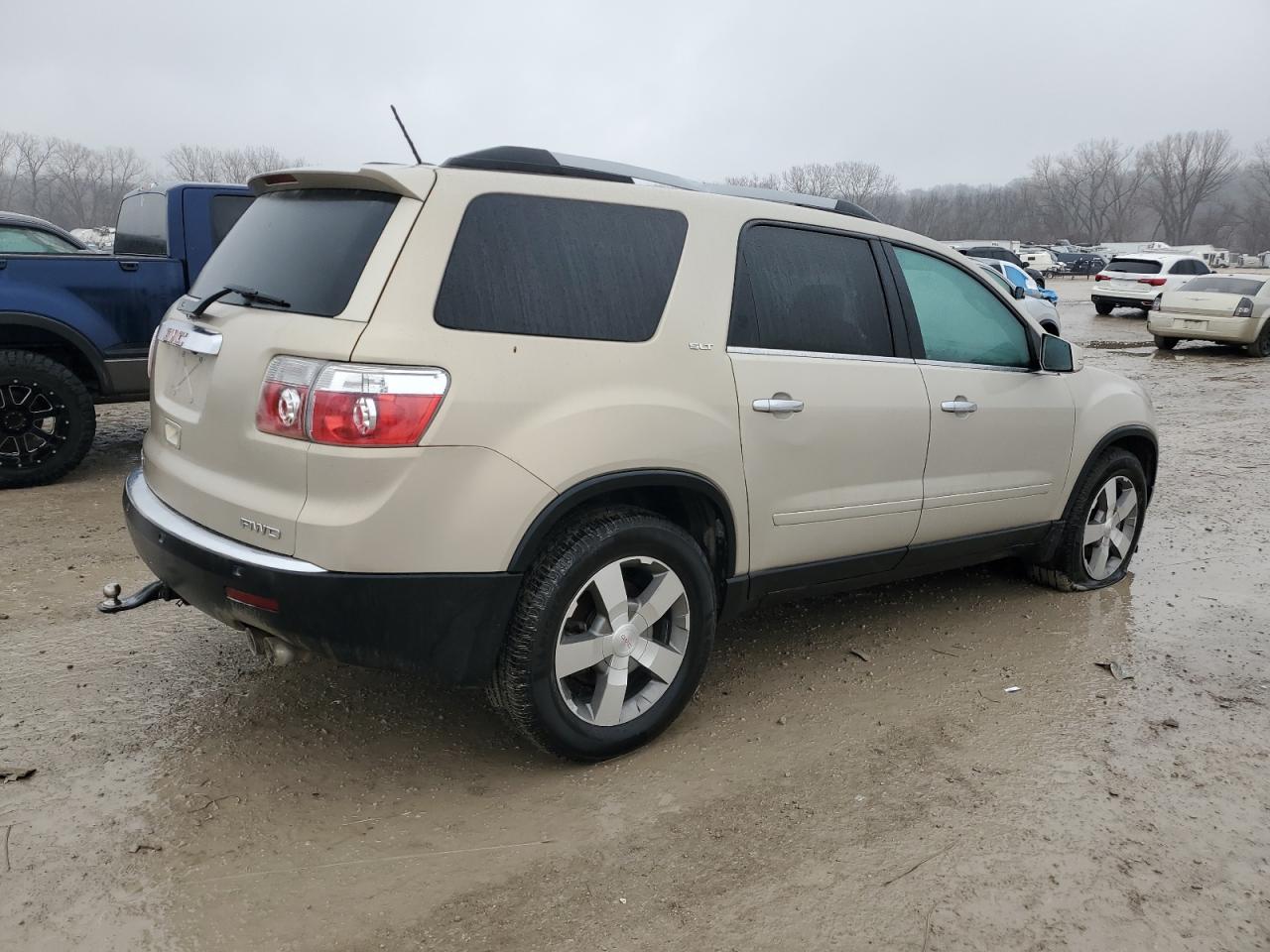 2011 GMC Acadia - Image 3