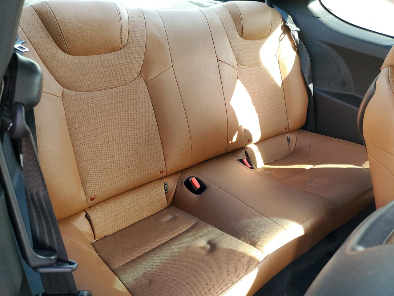 2015 Hyundai Genesis - Image 10