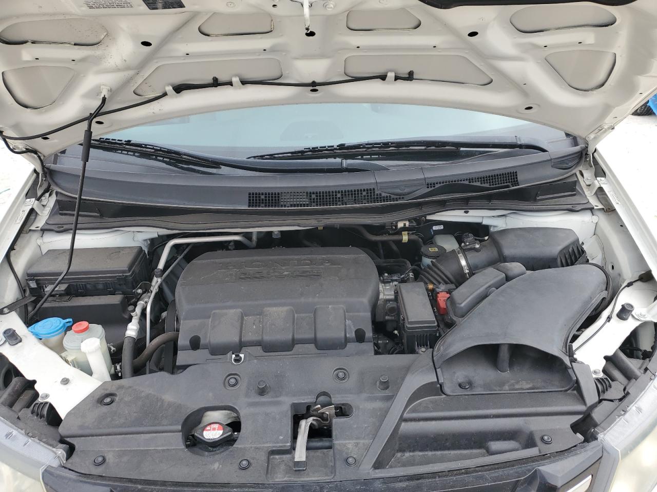 2016 Honda Odyssey - Image 12