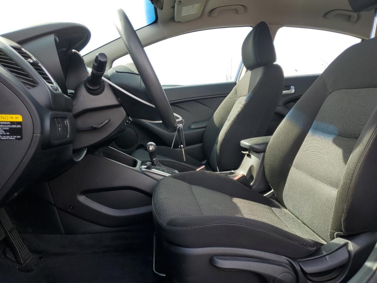 2017 Kia Forte - Image 7