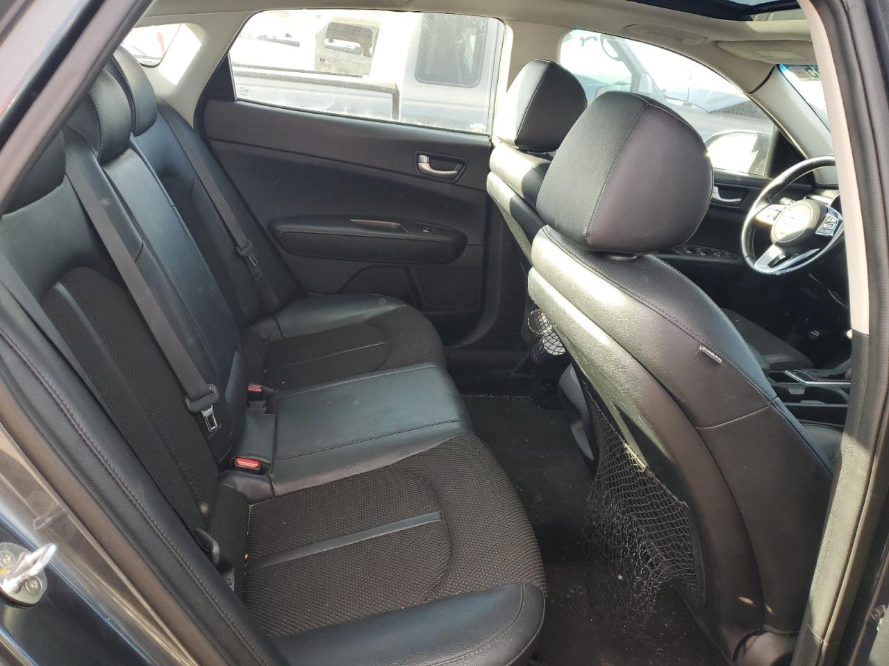 2019 Kia Optima - Image 10