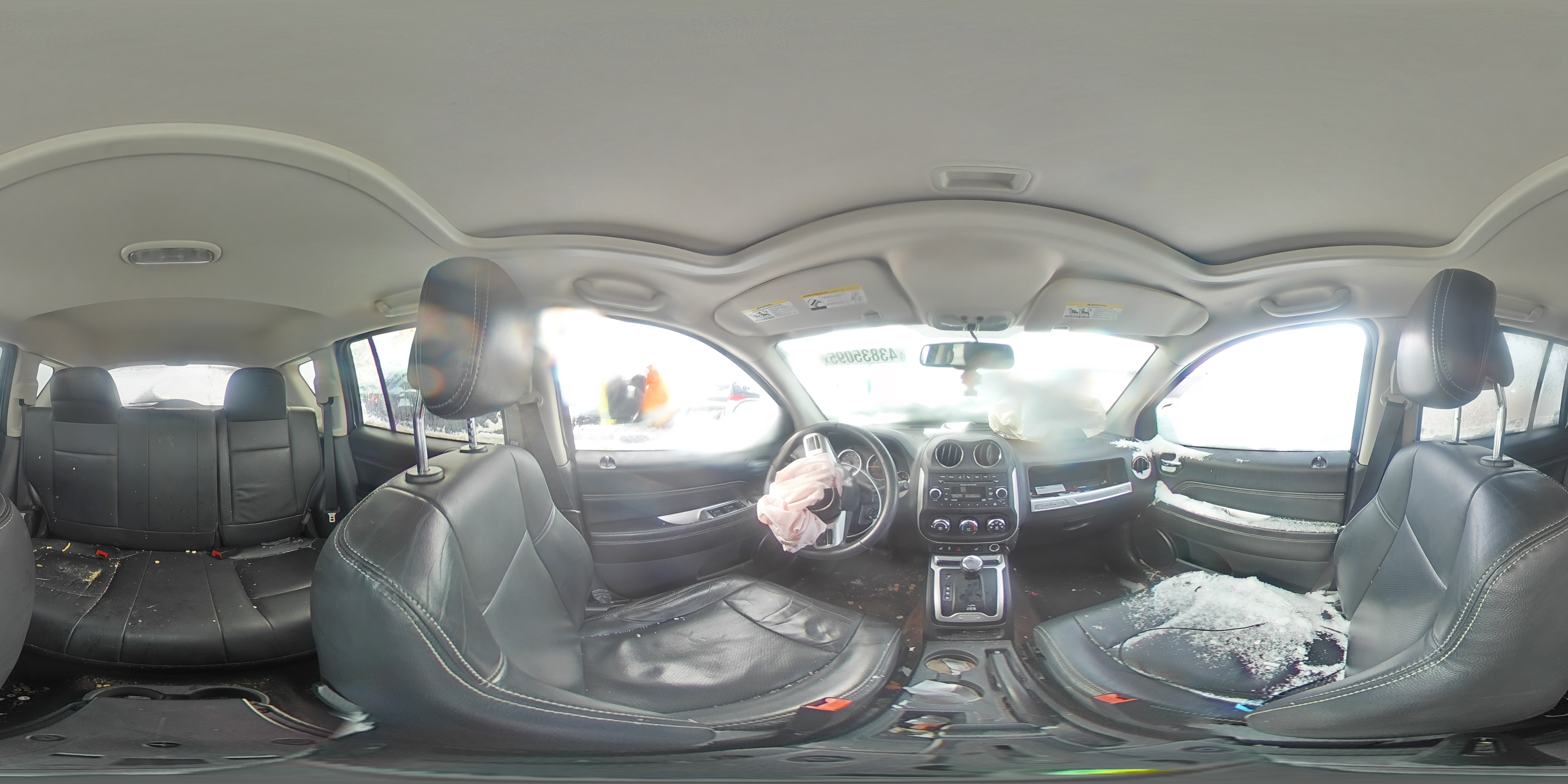 2015 Jeep Compass - Image 13