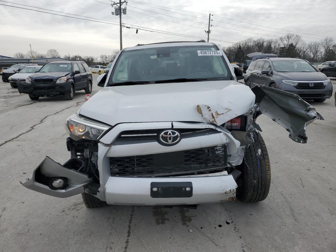 2020 Toyota 4Runner - Image 5