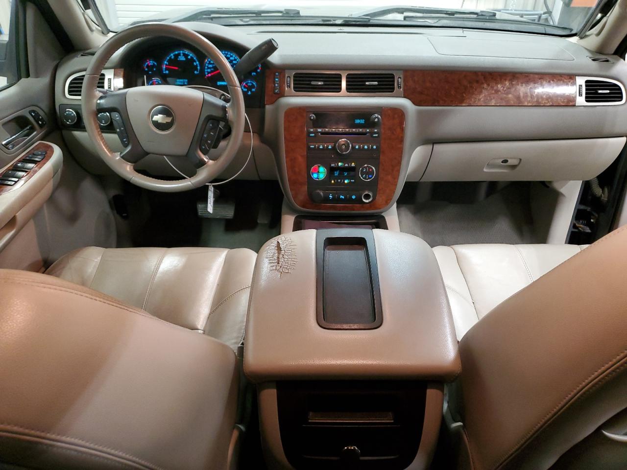 2007 Chevrolet Silverado - Image 8