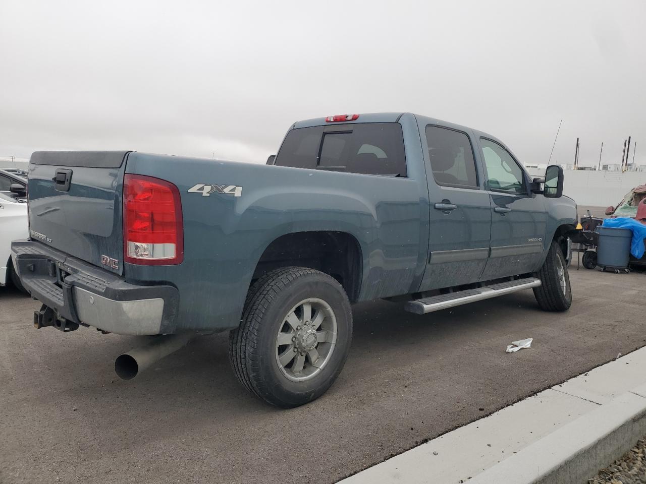 2011 GMC Sierra - Image 3