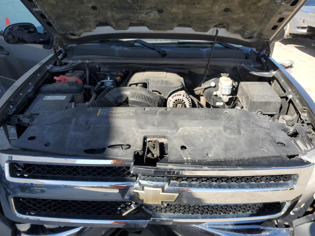 2008 Chevrolet Silverado - Image 11