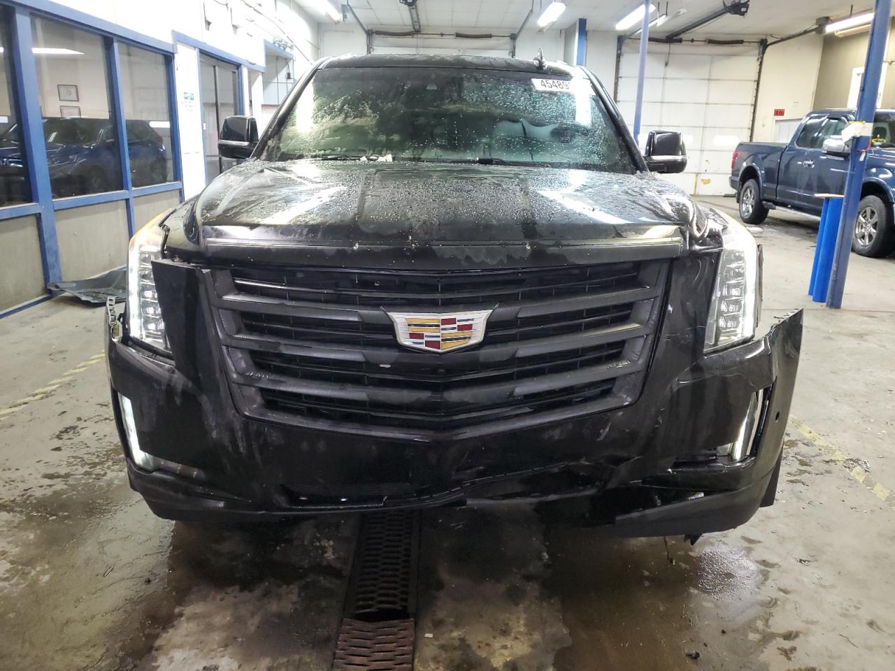 2018 Cadillac Escalade - Image 5