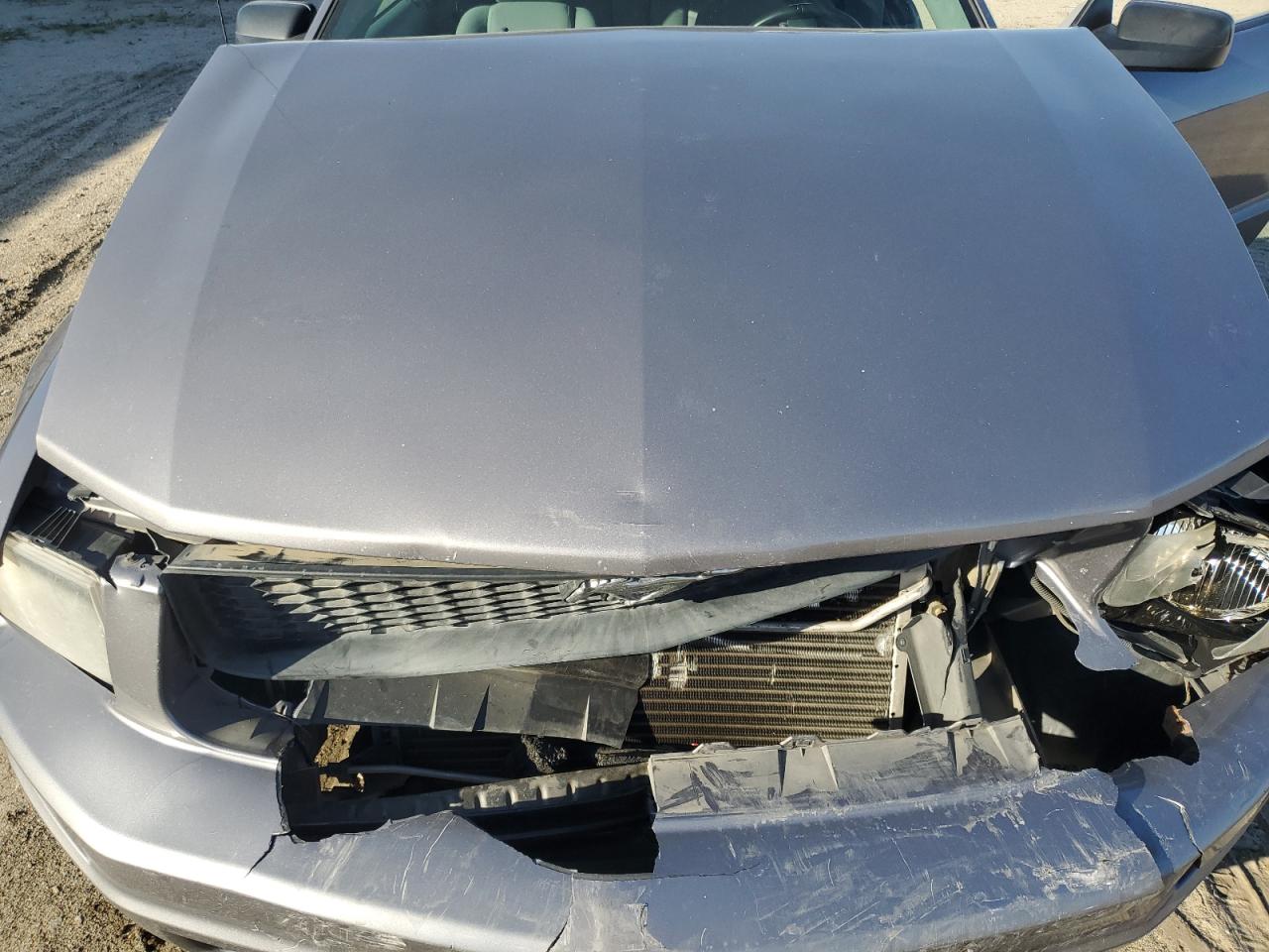 2006 Ford Mustang - Image 12