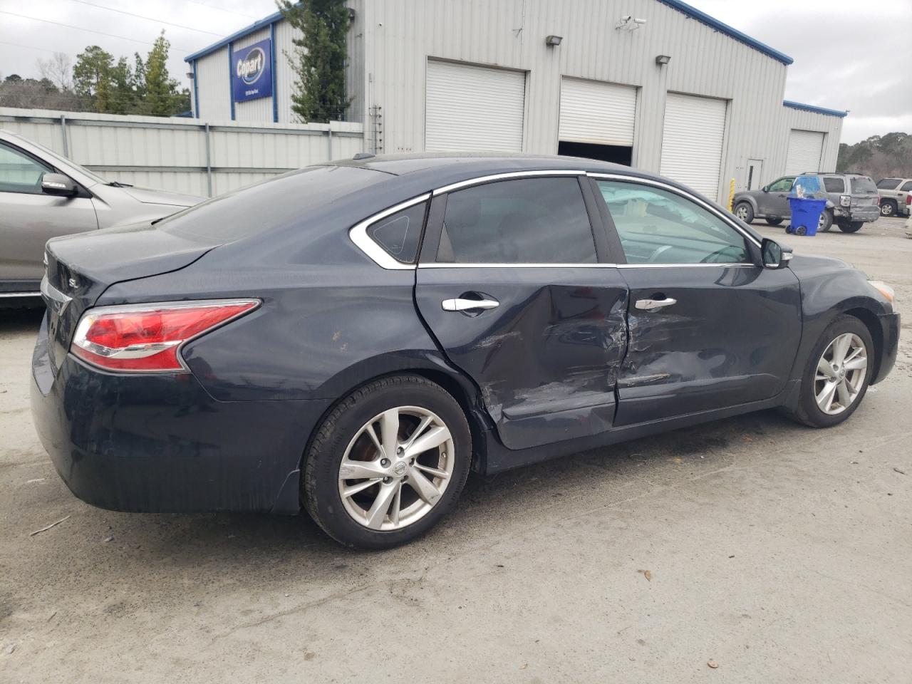2015 Nissan Altima - Image 3
