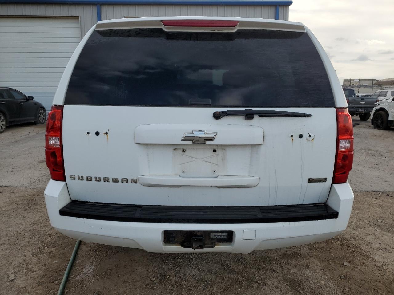 2010 Chevrolet Suburban - Image 6