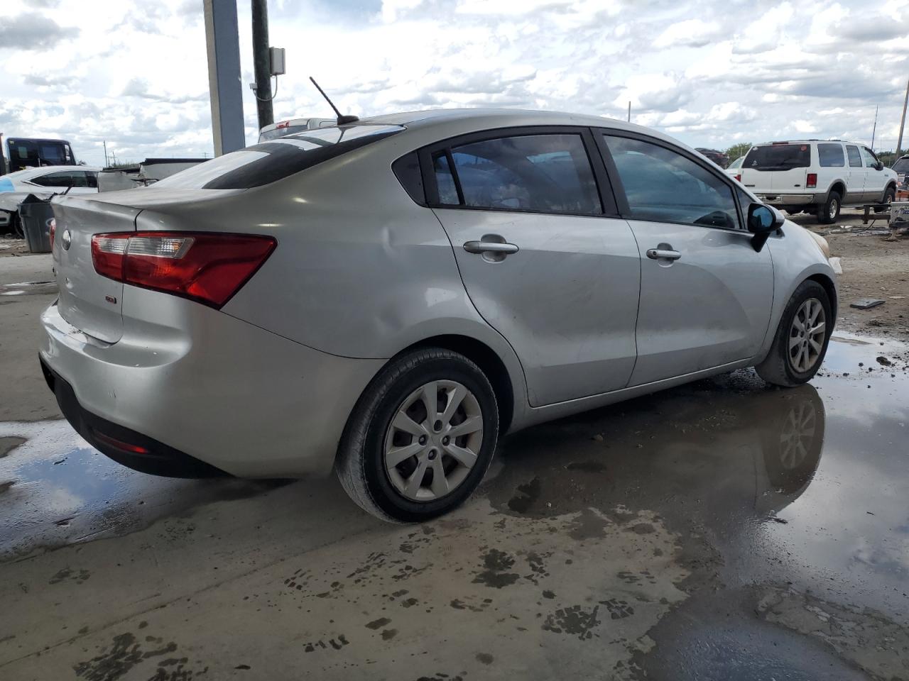 2013 Kia Rio - Image 3