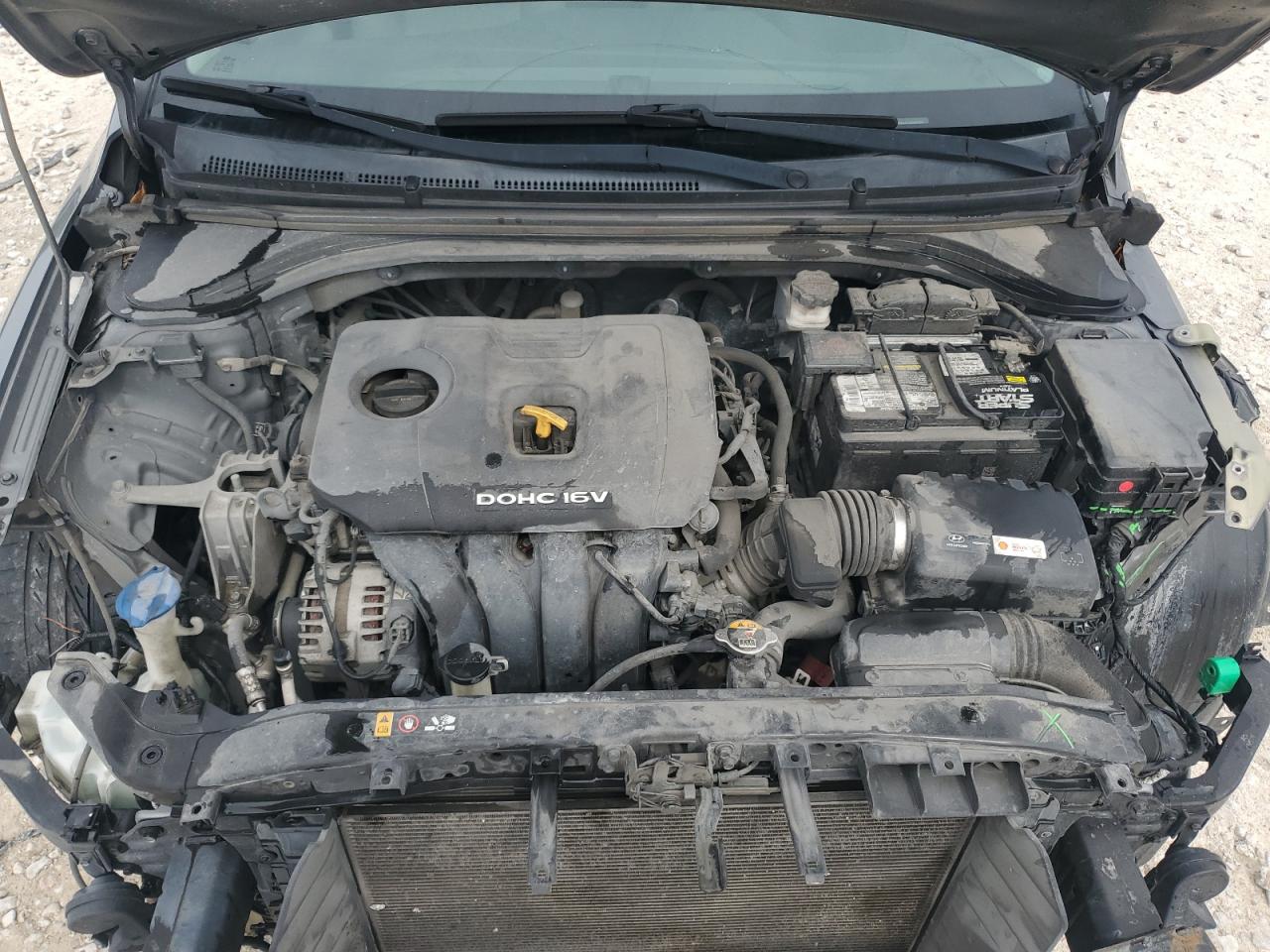2018 Hyundai Elantra - Image 11