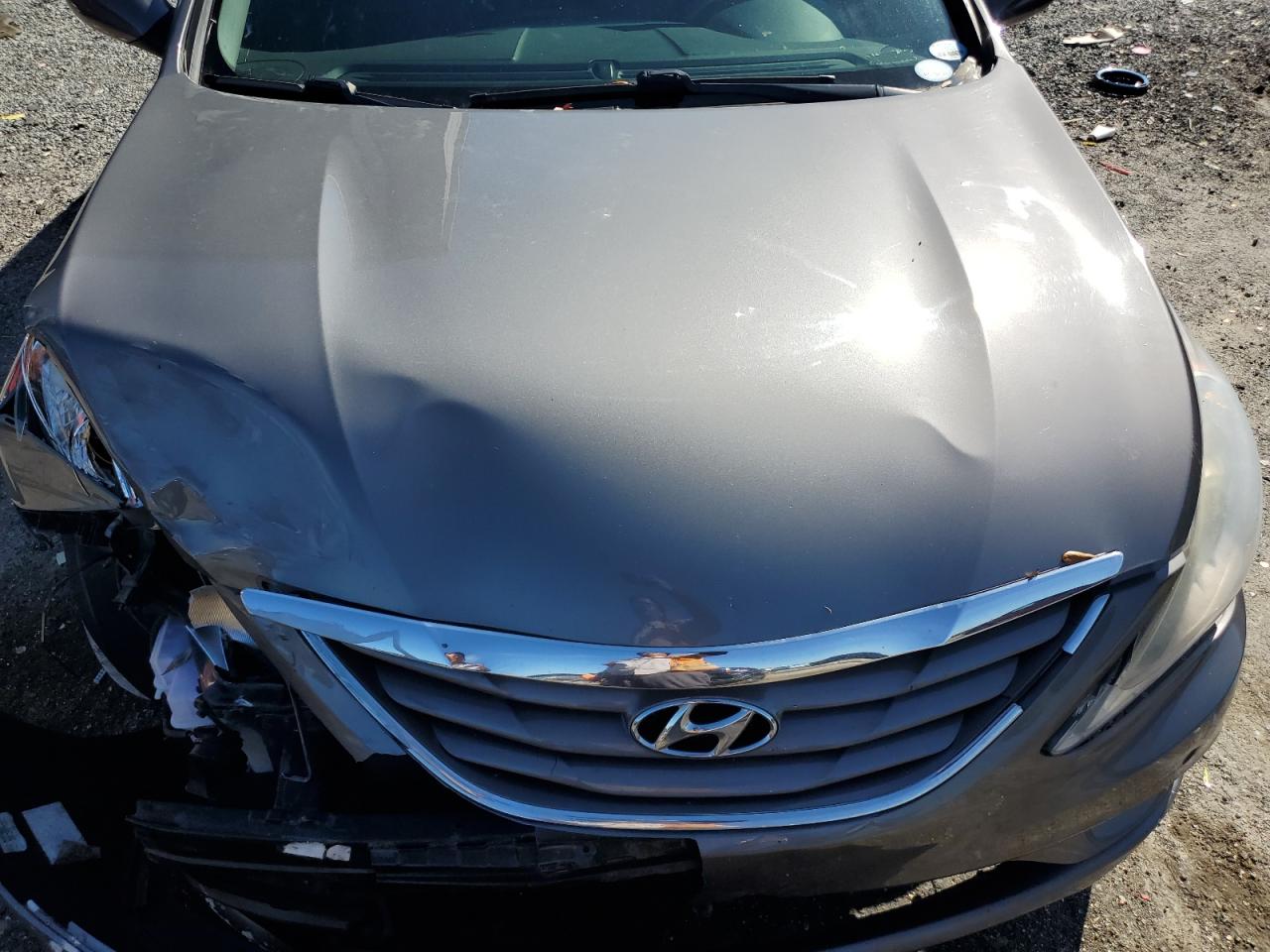 2013 Hyundai Sonata - Image 11