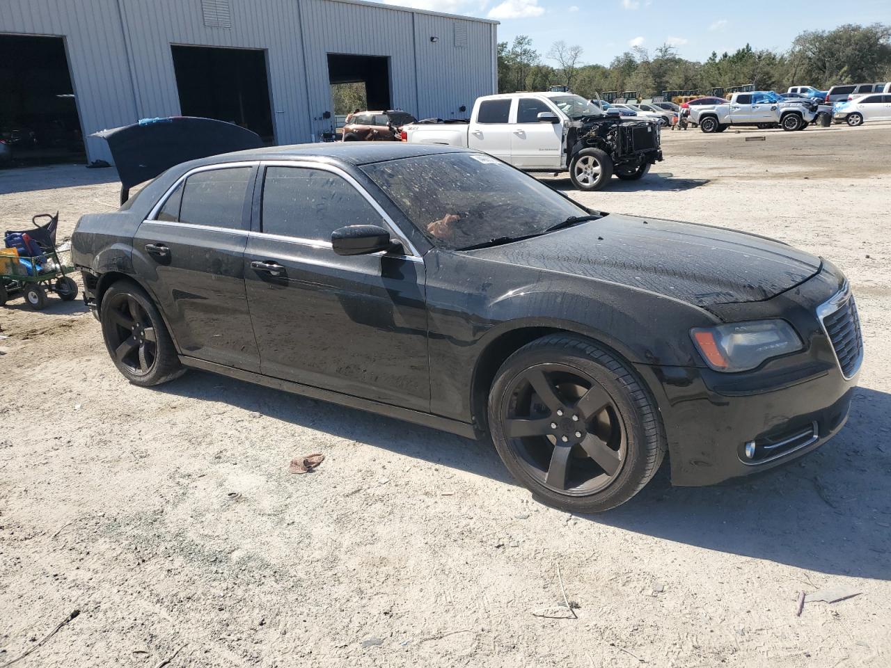 2014 Chrysler 300 - Image 4