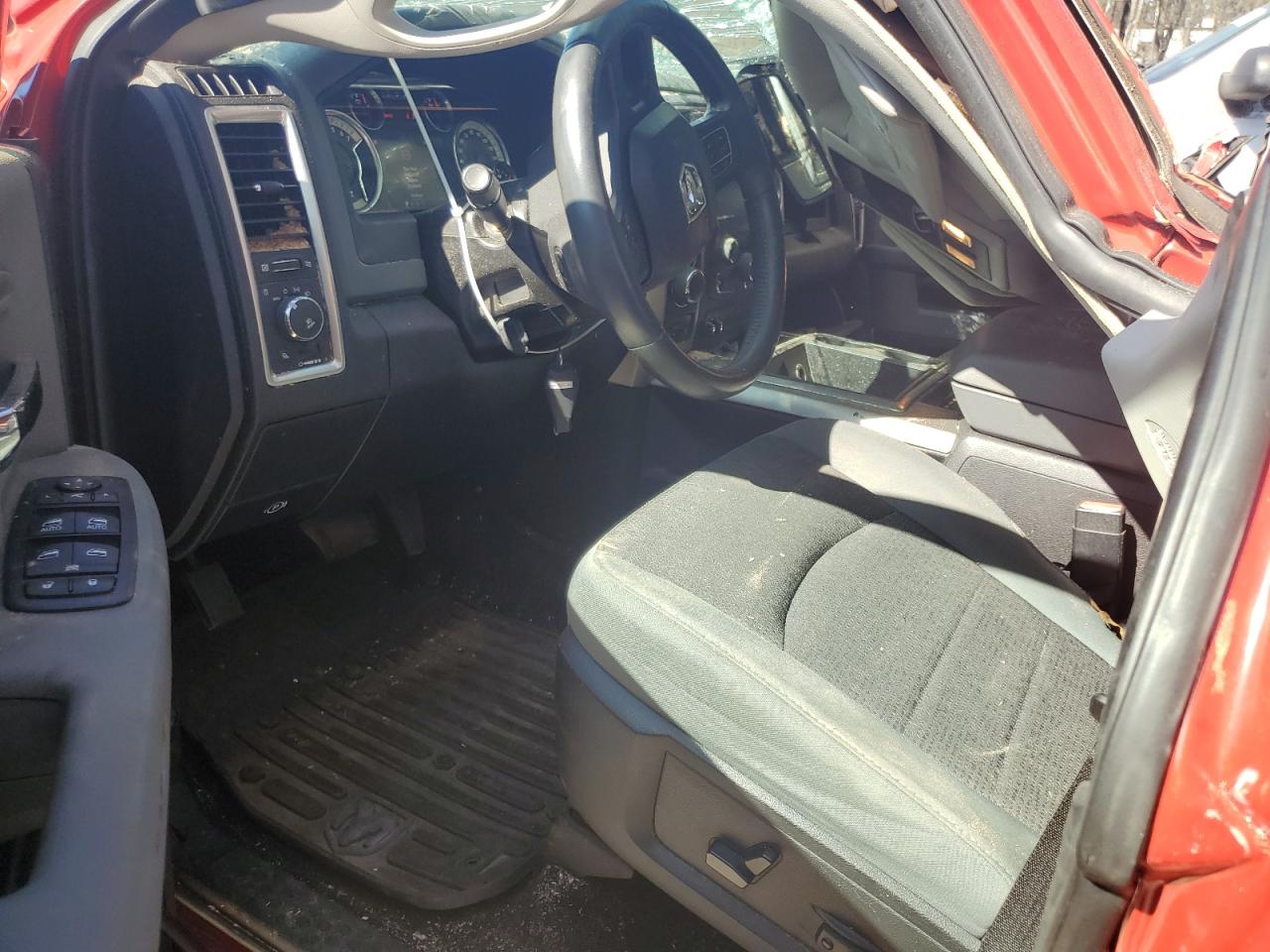 2014 RAM 1500 - Image 8