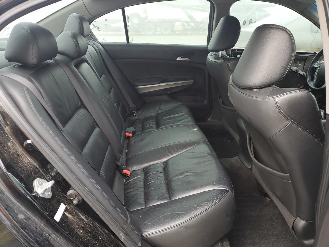 2009 Honda Accord - Image 10