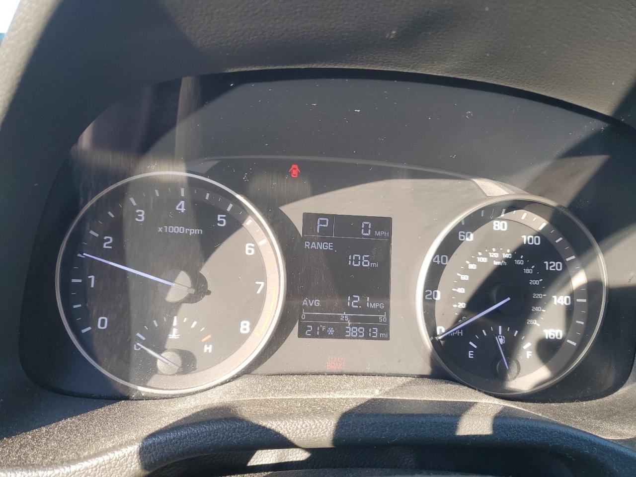 2017 Hyundai Elantra - Image 9