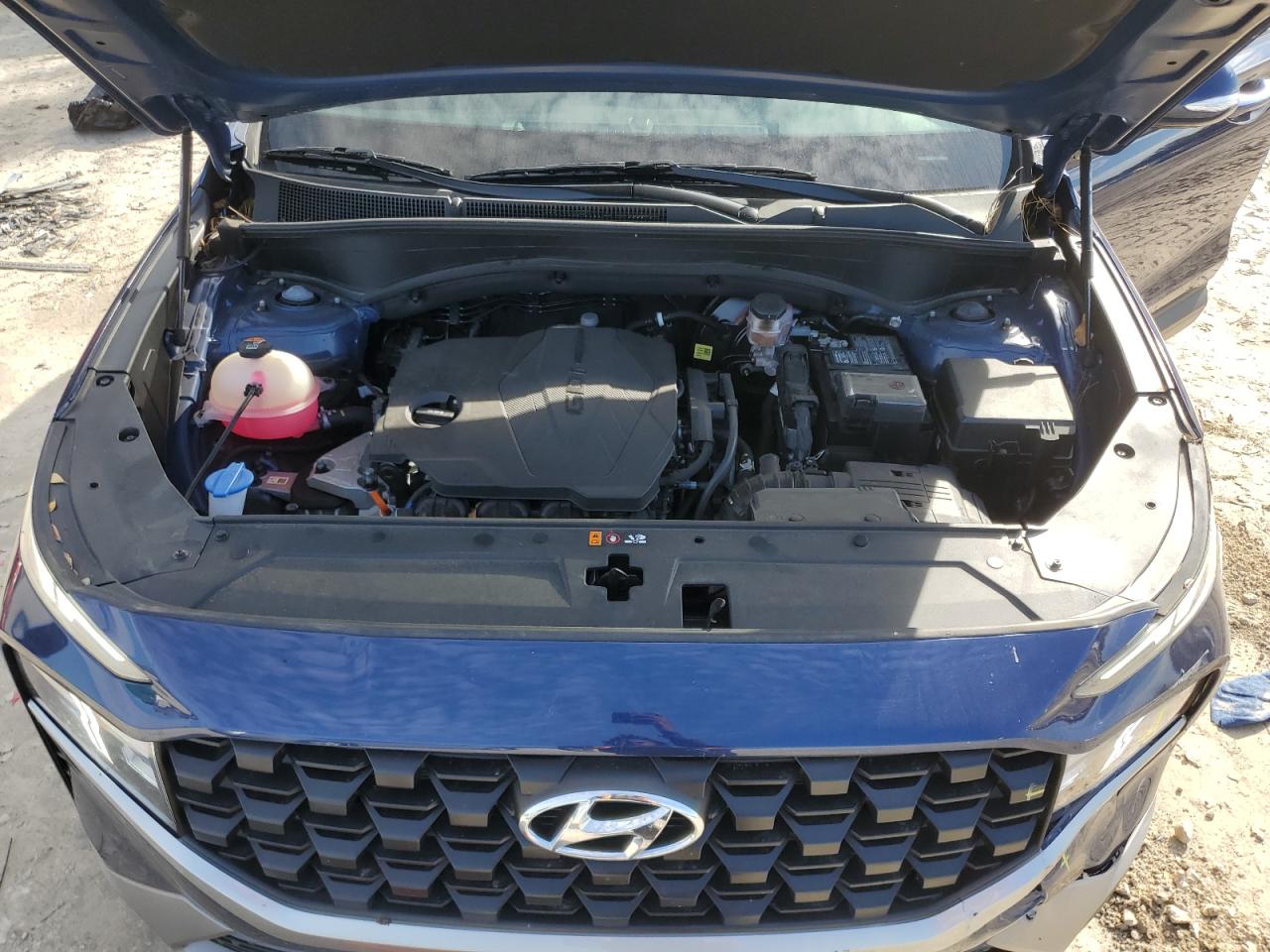 2023 Hyundai Santa Fe - Image 11