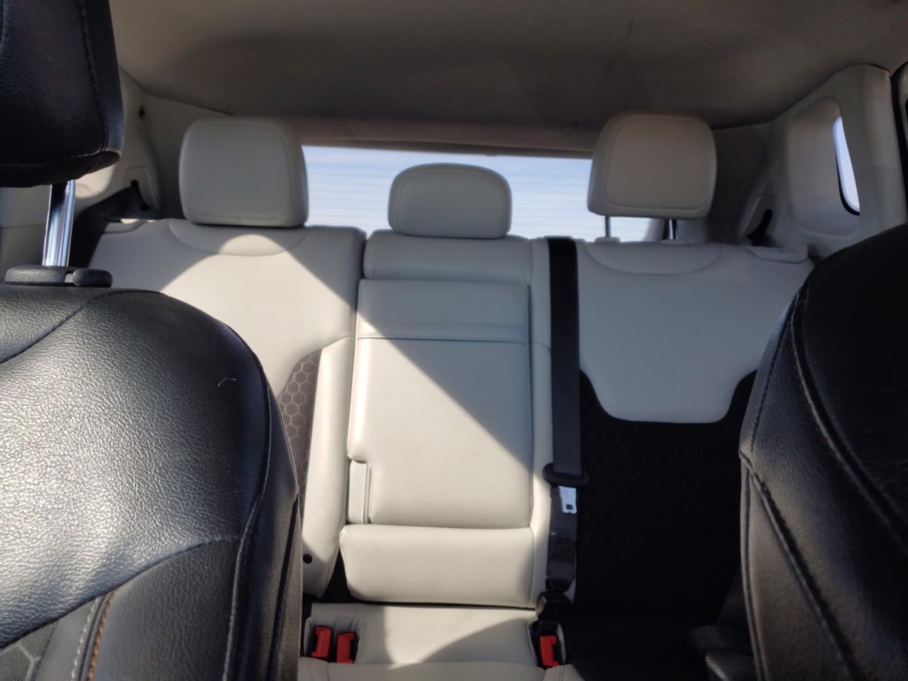 2018 Jeep Compass - Image 10