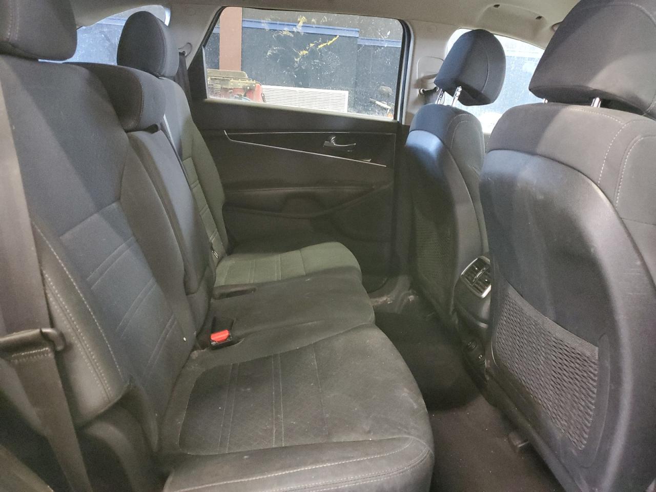2019 Kia Sorento - Image 11