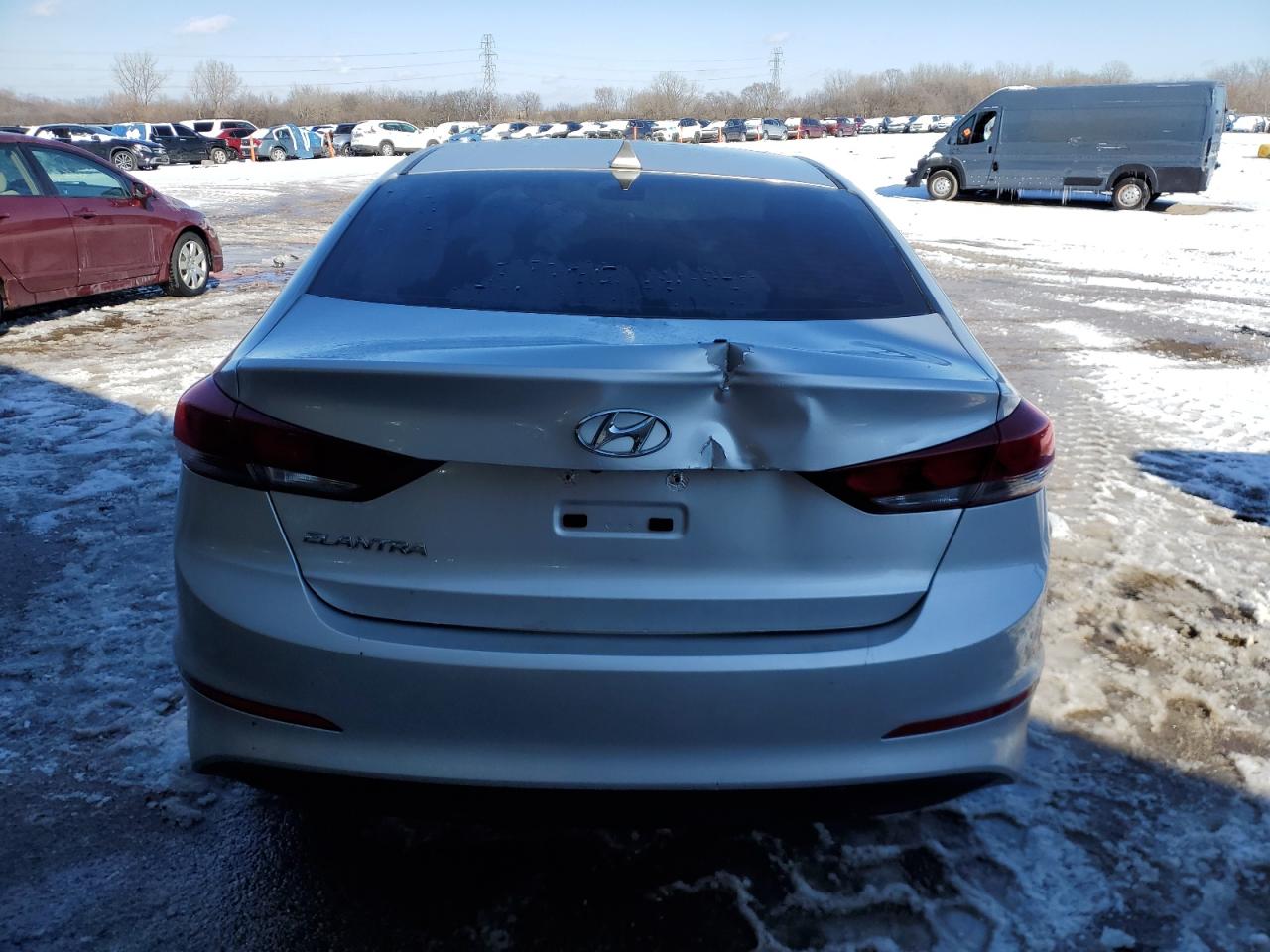 2018 Hyundai Elantra - Image 6