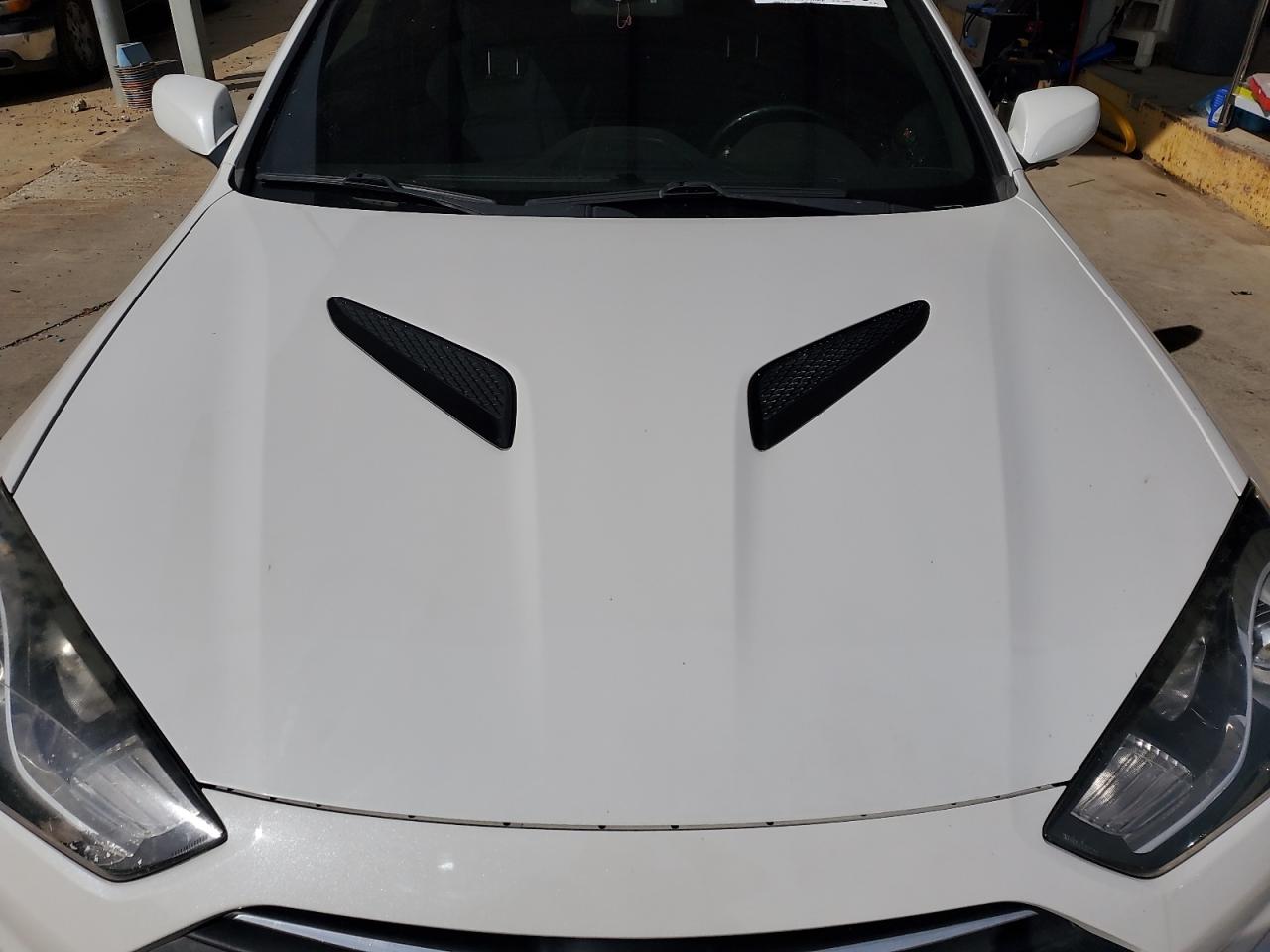 2013 Hyundai Genesis Coupe - Image 11