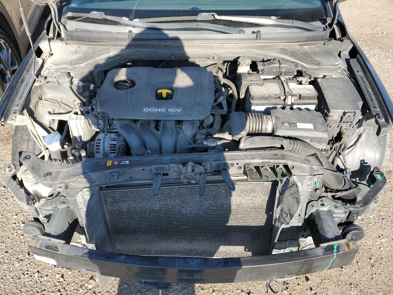 2017 Hyundai Elantra - Image 11