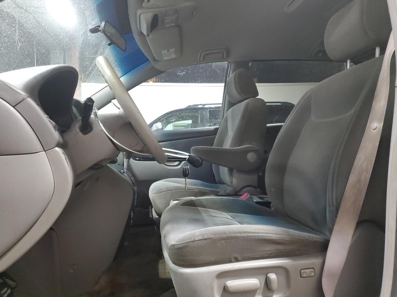 2005 Toyota Sienna - Image 7