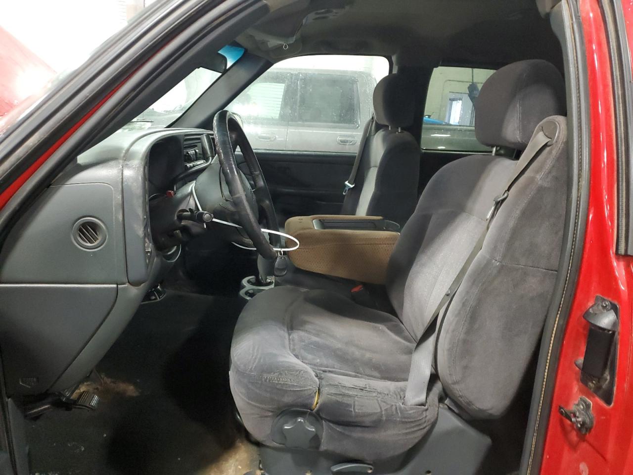 2001 Chevrolet Silverado - Image 7