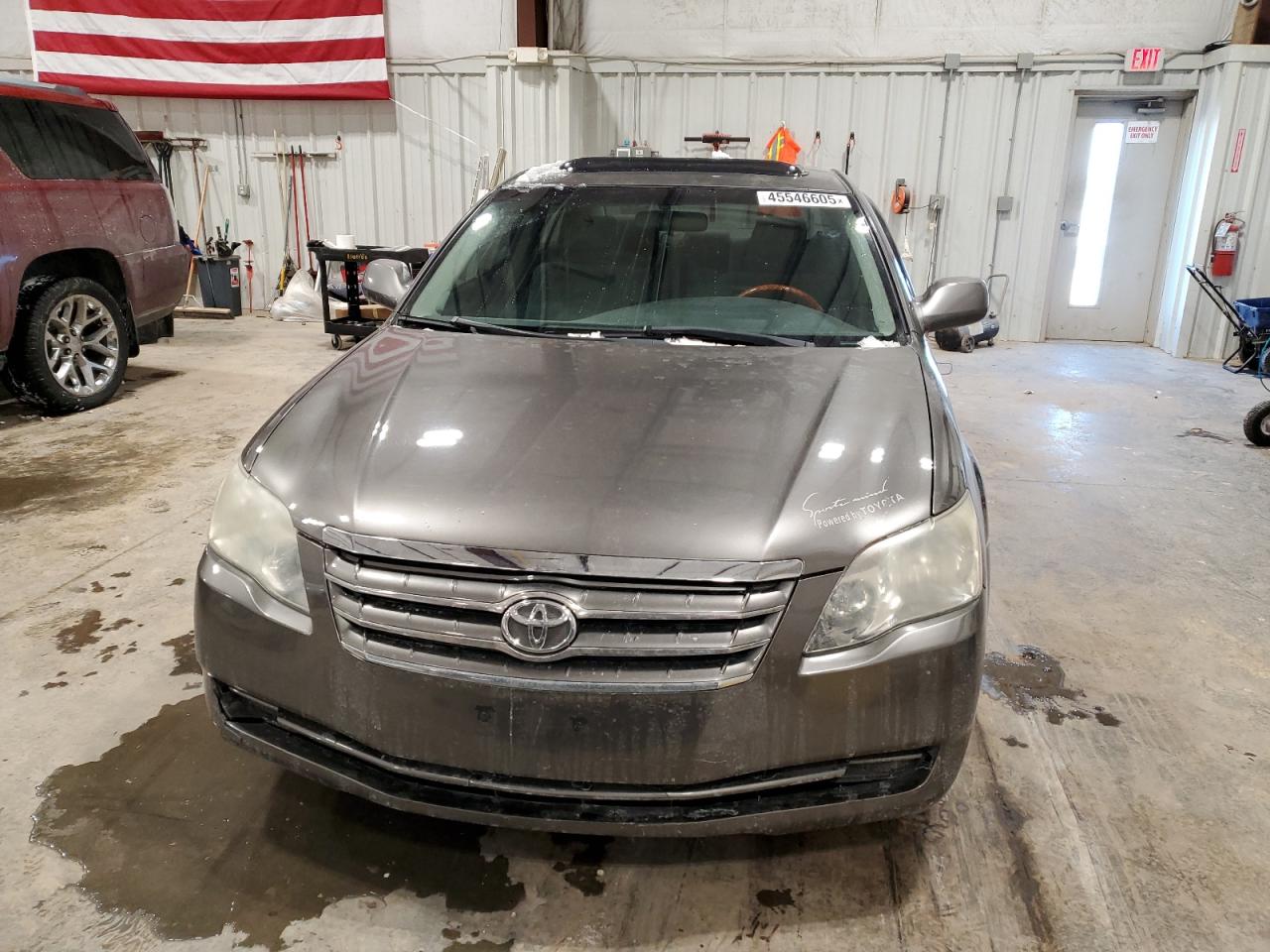 2006 Toyota Avalon - Image 5