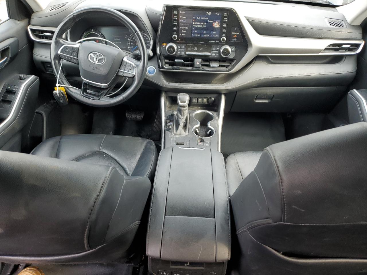 2020 Toyota Highlander - Image 8