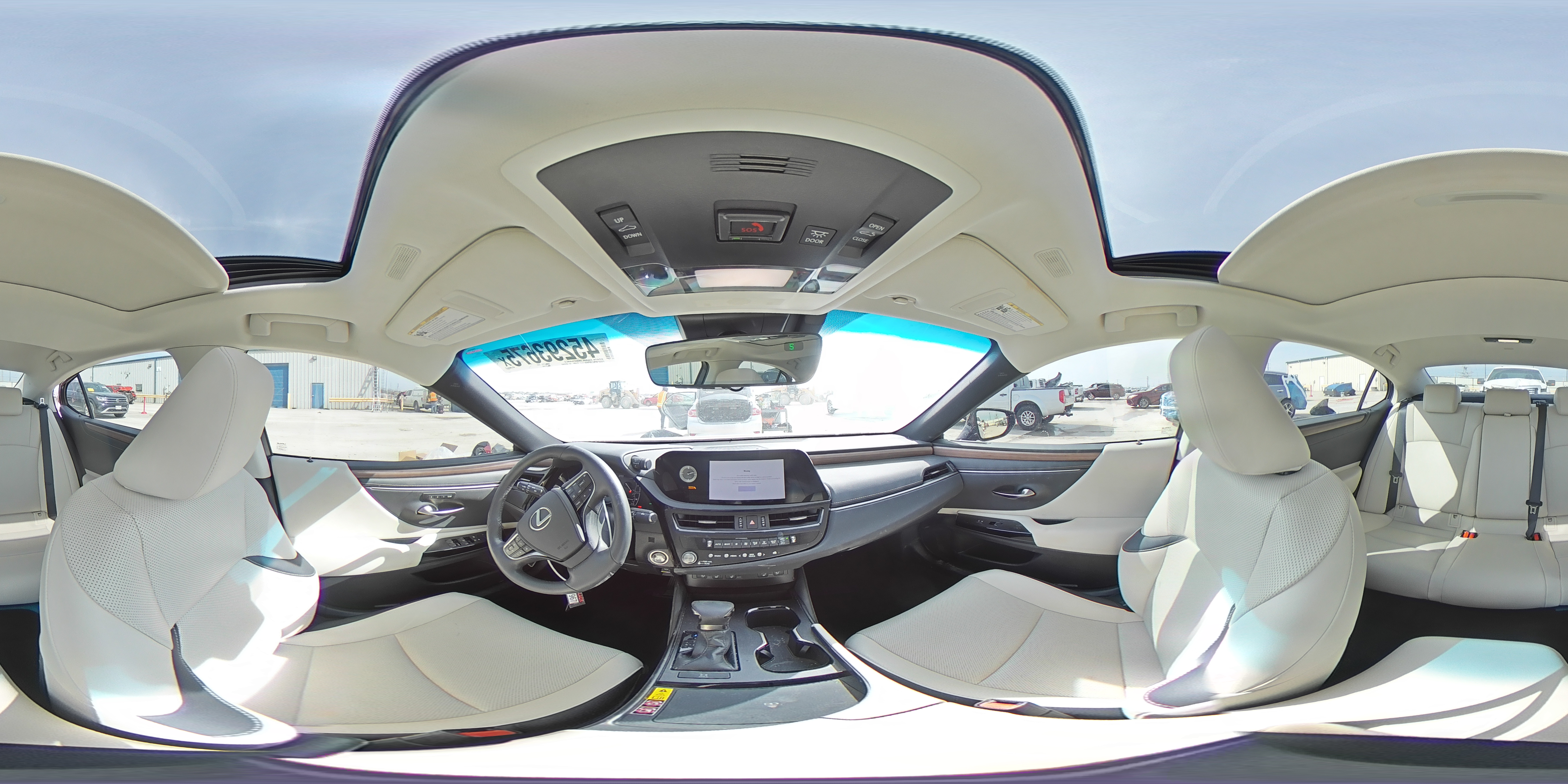 2024 Lexus ES - Image 14