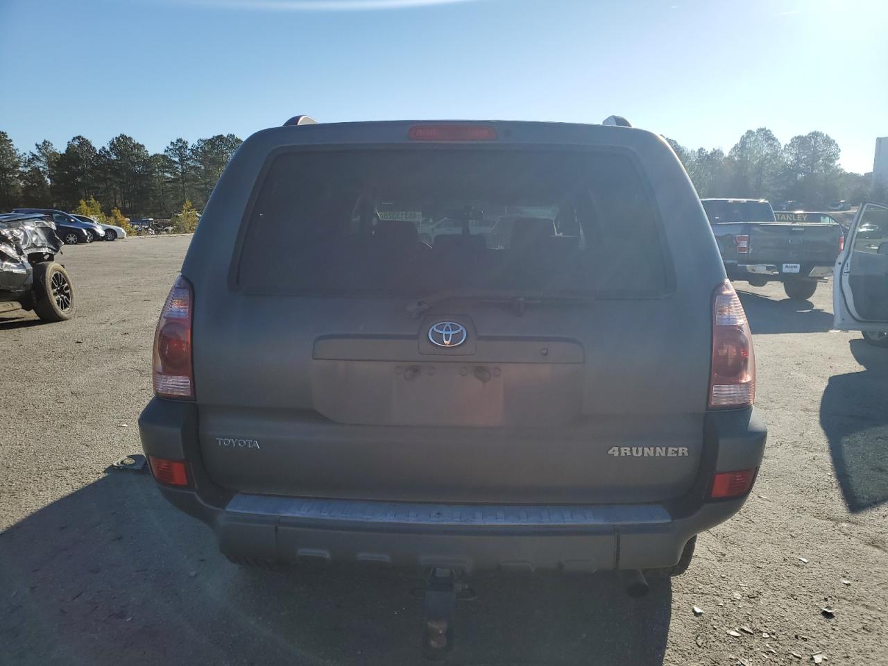 2005 Toyota 4Runner - Image 6