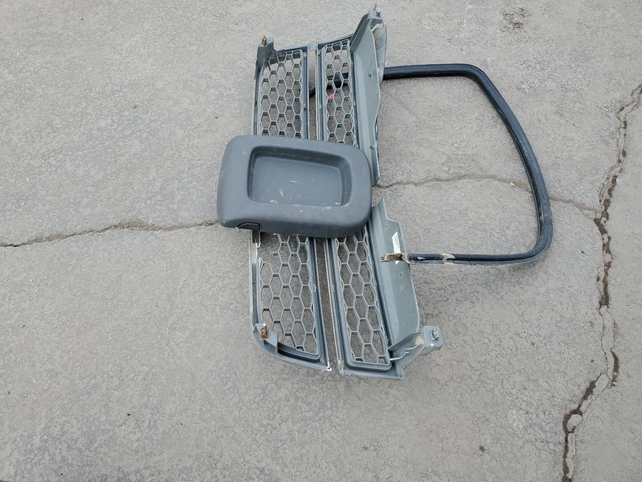2007 Chevrolet Silverado - Image 12