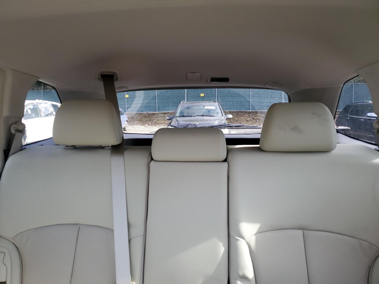 2014 Subaru Outback - Image 10