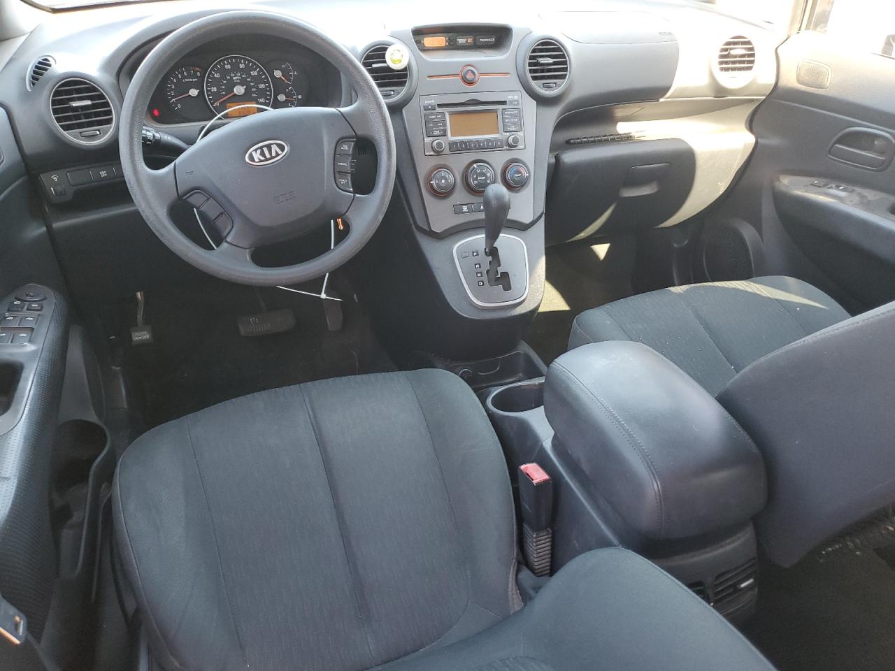 2009 Kia Rondo - Image 8