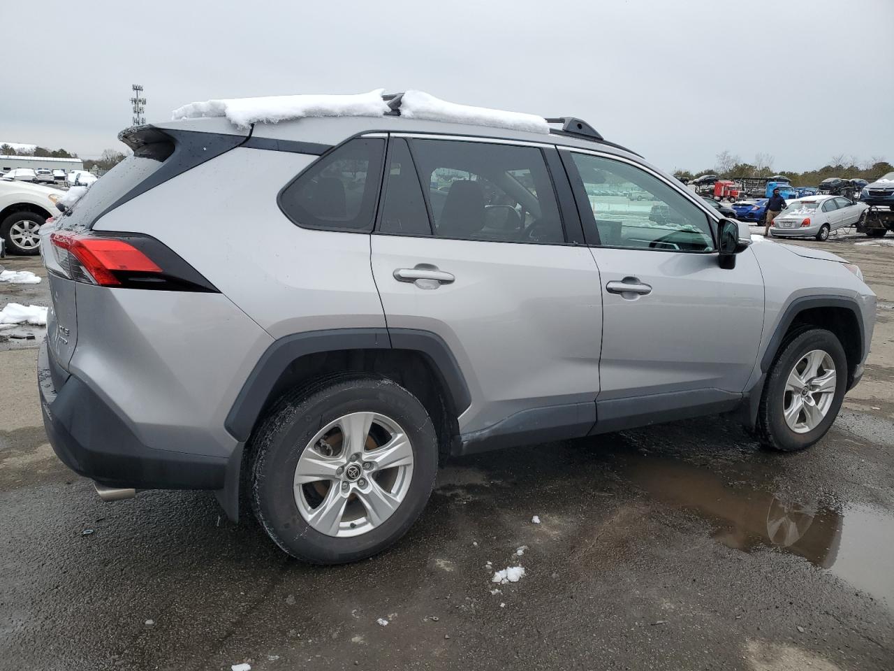 2021 Toyota RAV 4 - Image 3