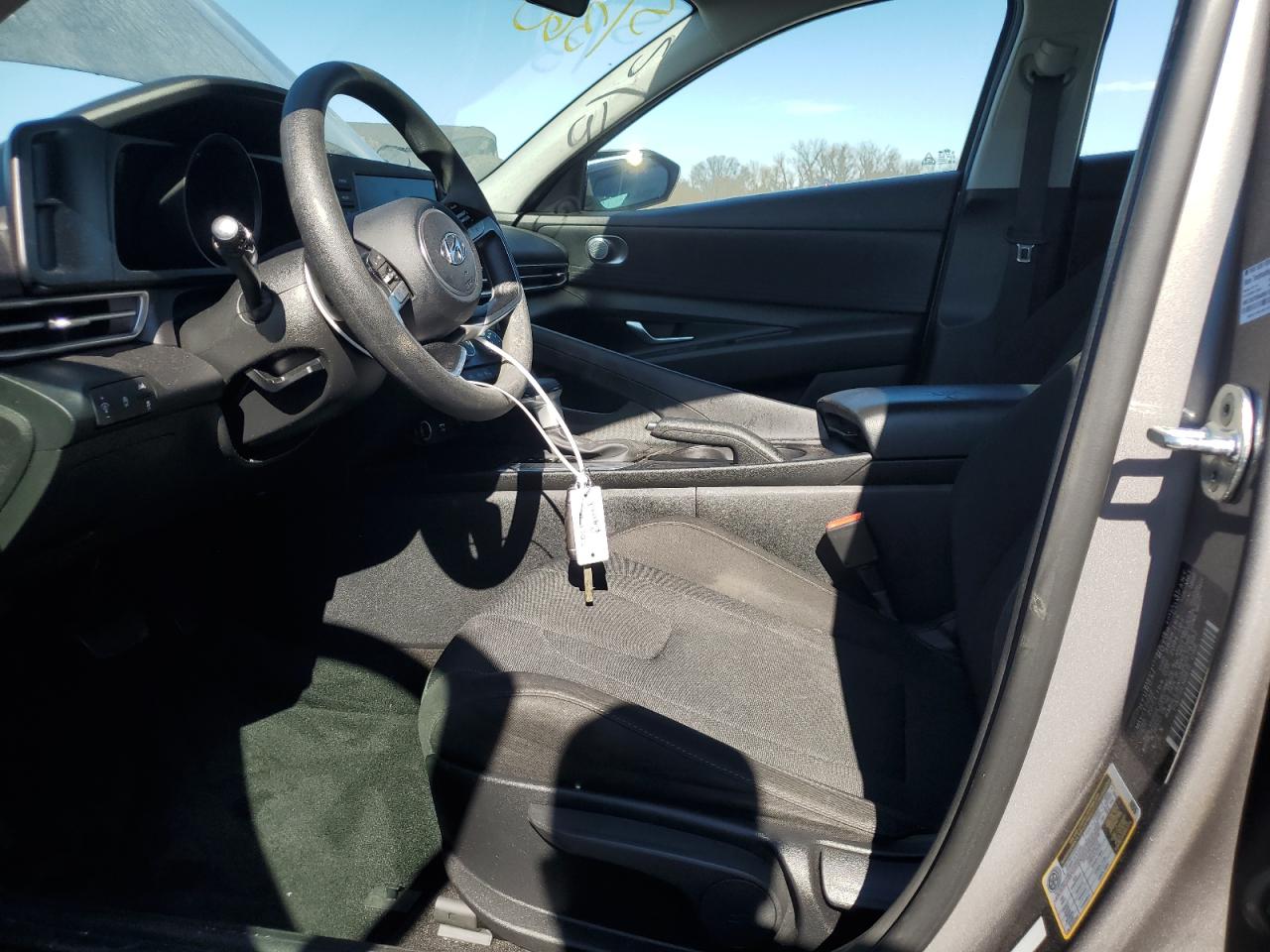 2023 Hyundai Elantra - Image 7