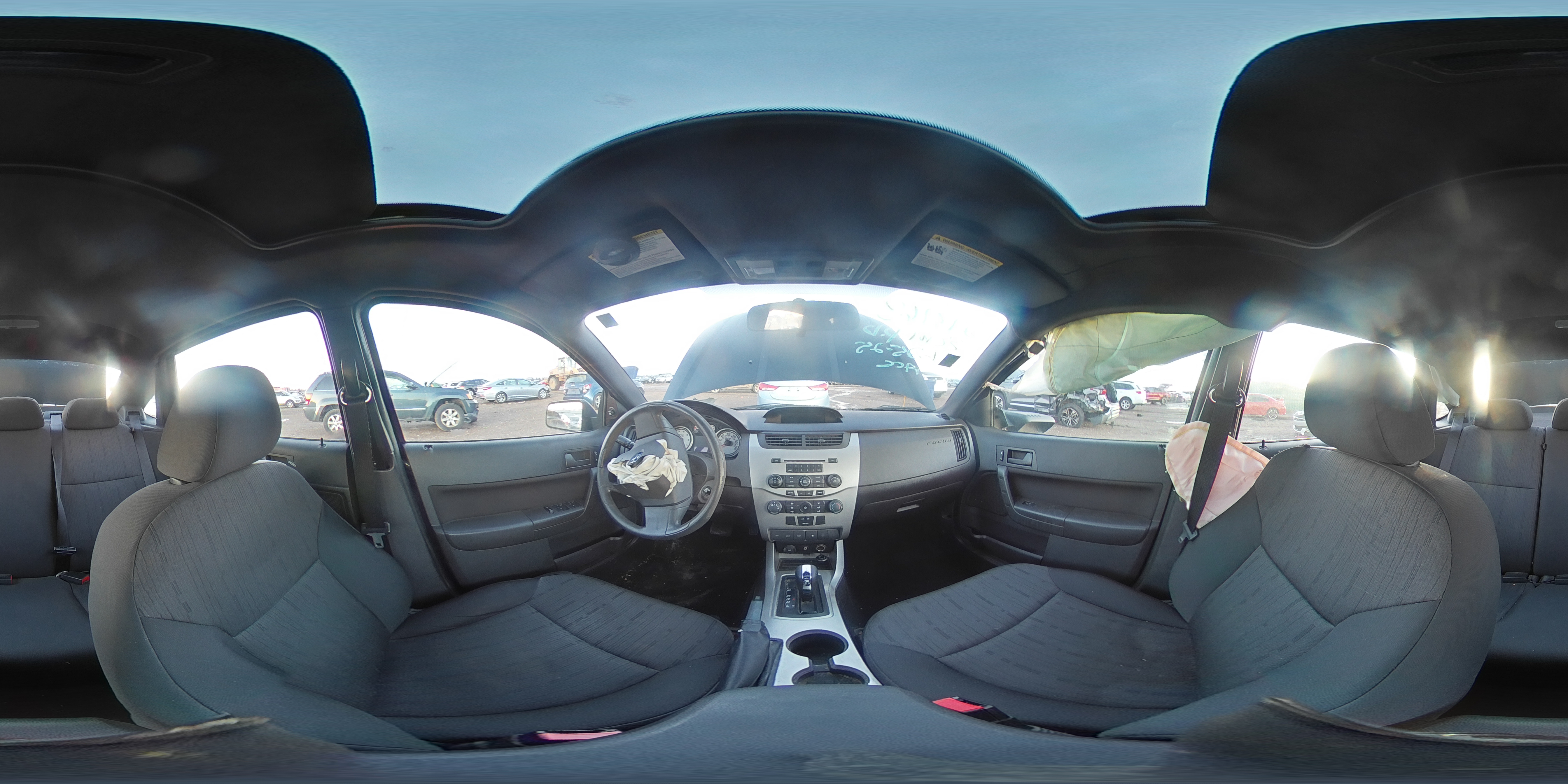 2010 Ford Focus - Image 13
