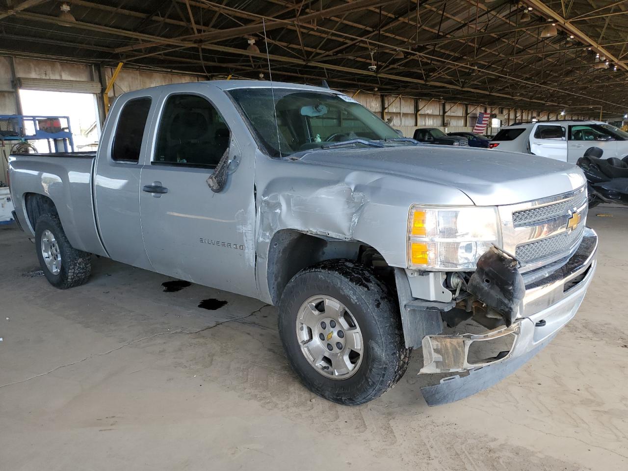 2013 Chevrolet Silverado - Image 4
