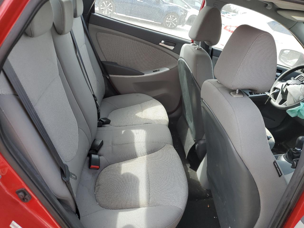 2014 Hyundai Accent - Image 10