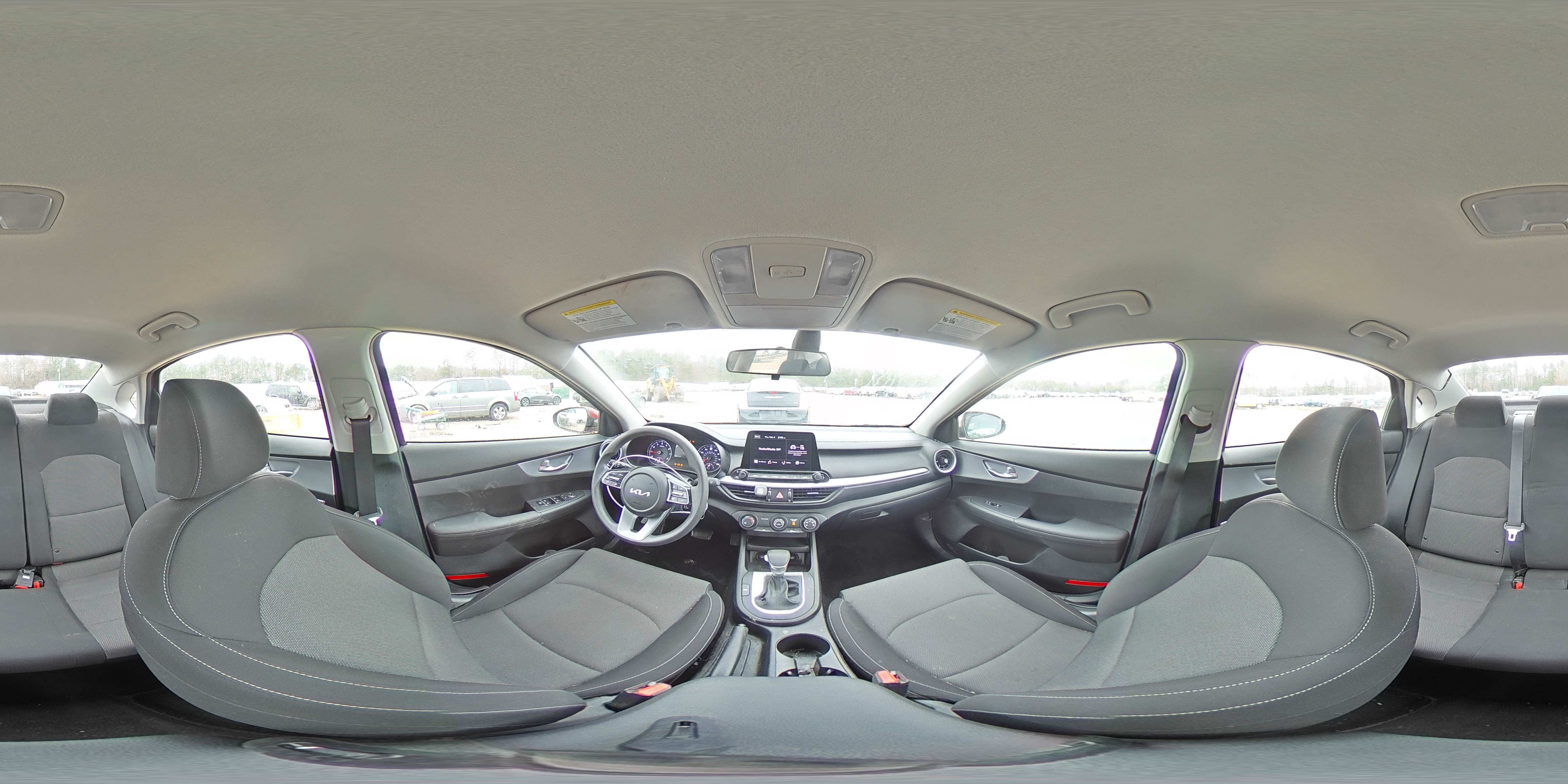 2022 Kia Forte - Image 13