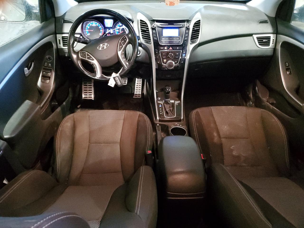 2013 Hyundai Elantra - Image 8