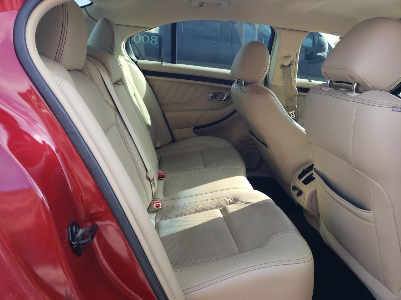 2014 Ford Taurus - Image 10