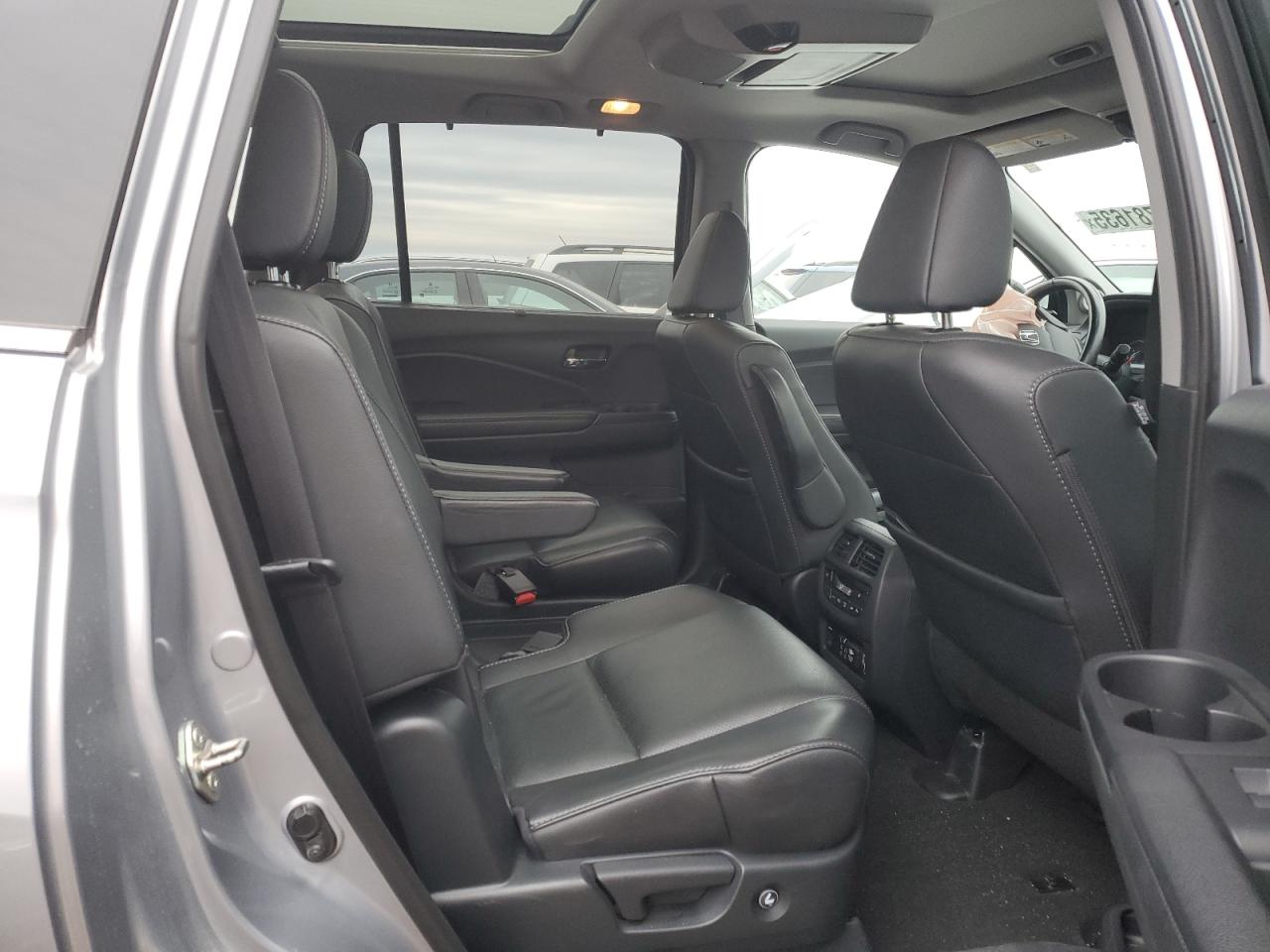 2019 Honda Pilot - Image 11