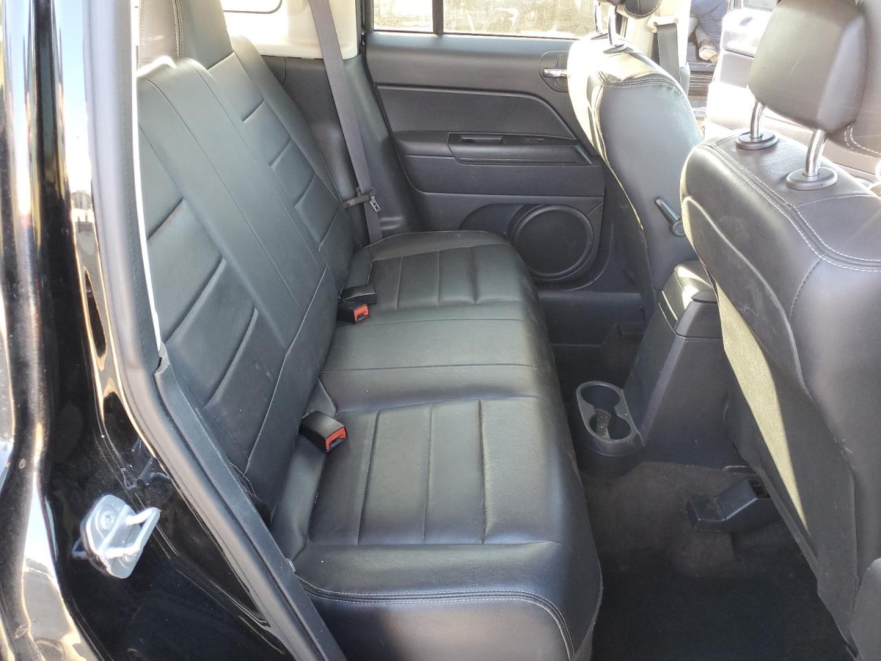 2016 Jeep Liberty (Patriot) - Image 11